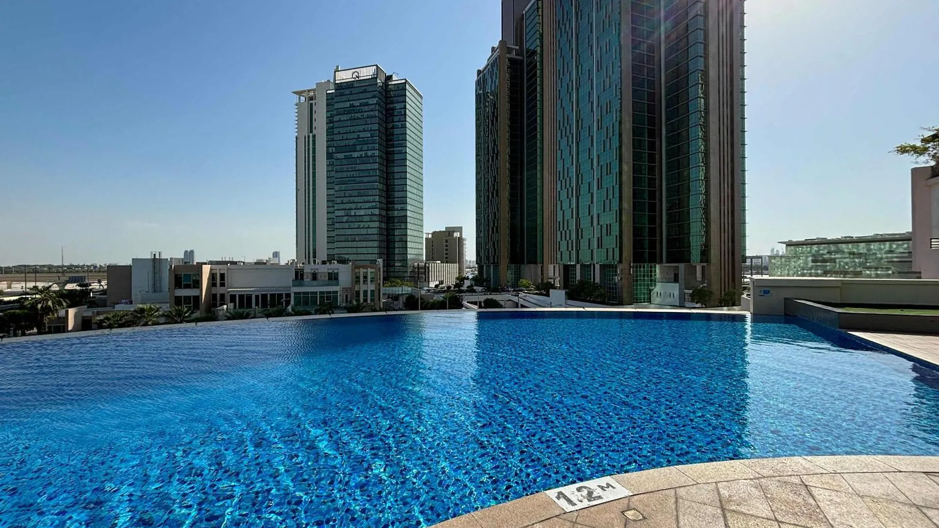 Frank Porter - Marina Square 8 Abu Dabi Birleşik Arap Emirlikleri